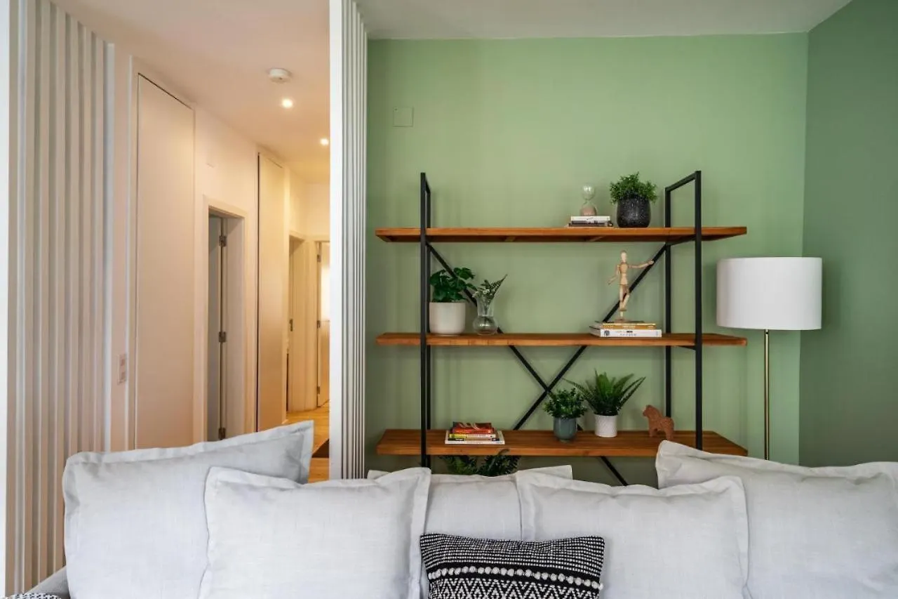 شقة Whome Chic 2-Bed Near Santos & Alcantara Perfect For Families & Couples Lisboa