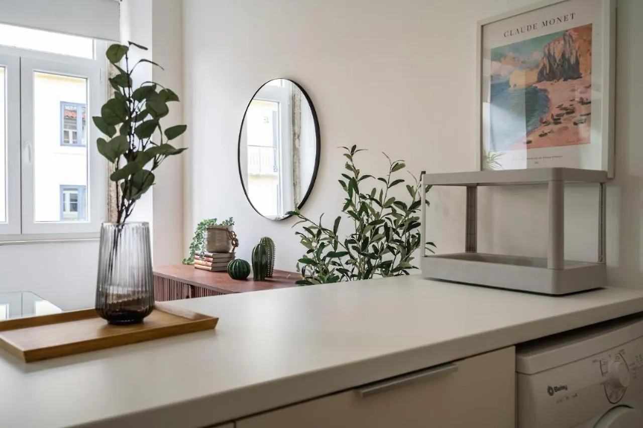 شقة Whome Chic 2-Bed Near Santos & Alcantara Perfect For Families & Couples Lisboa