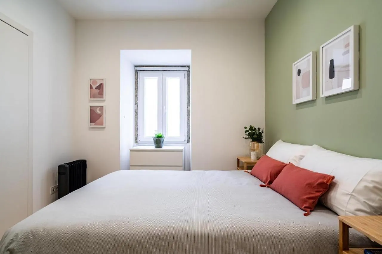 Διαμέρισμα Whome Chic 2-Bed Near Santos & Alcantara Perfect For Families & Couples Lisboa