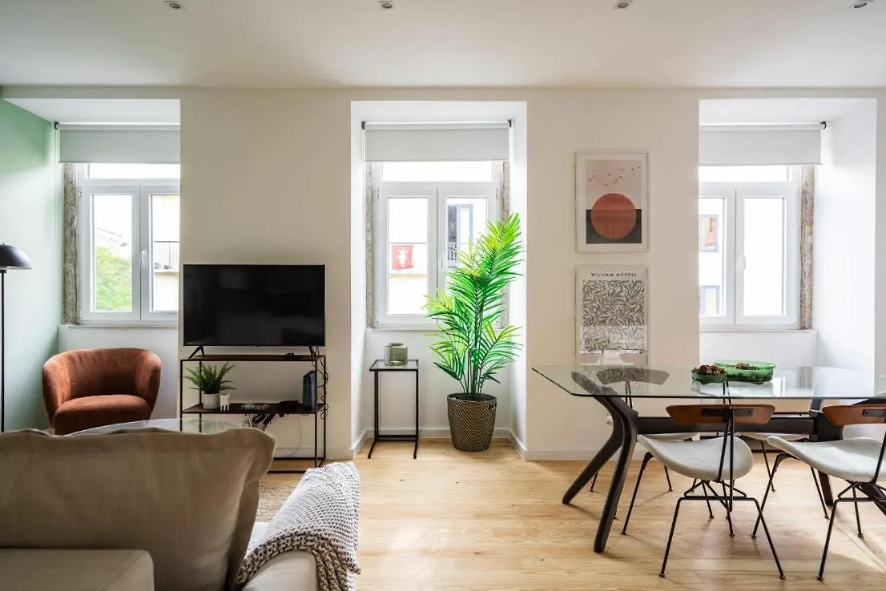 Whome Chic 2-Bed Near Santos & Alcantara Perfect For Families & Couples location